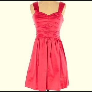 EXPRESS 🌺 Sweetheart Neckline, Ruched Bodice, Fit & Flare Dress